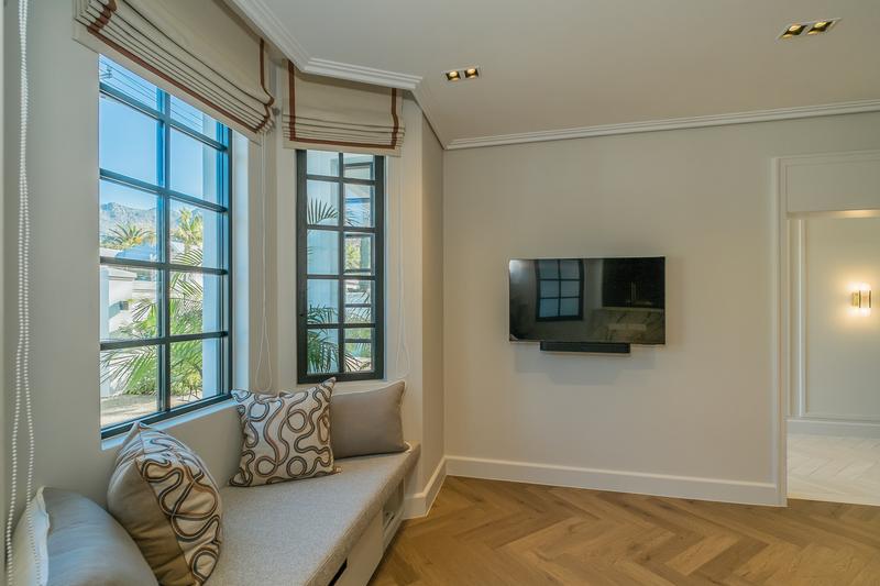 5 Bedroom Property for Sale in Newlands Western Cape